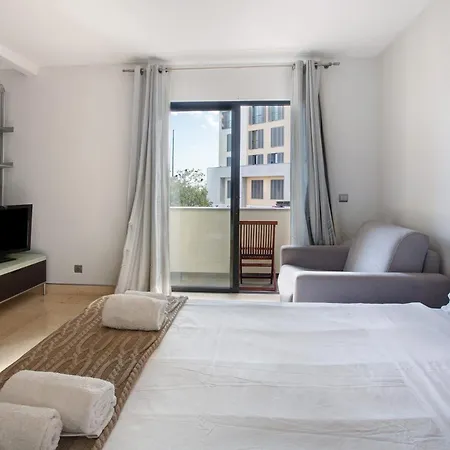 Apartment Forum View *